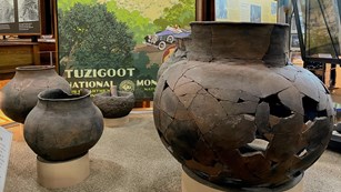 old tuzigoot pottery